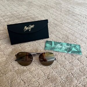NEW Maui Jim Half Moon Polarized Sunglasses Model: MJ0890-01